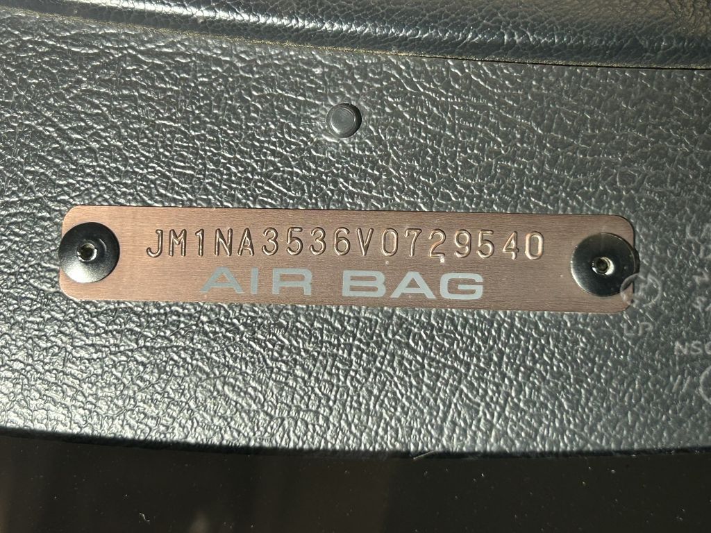 Photo 17 of this MAZDA MX-5 MIATA