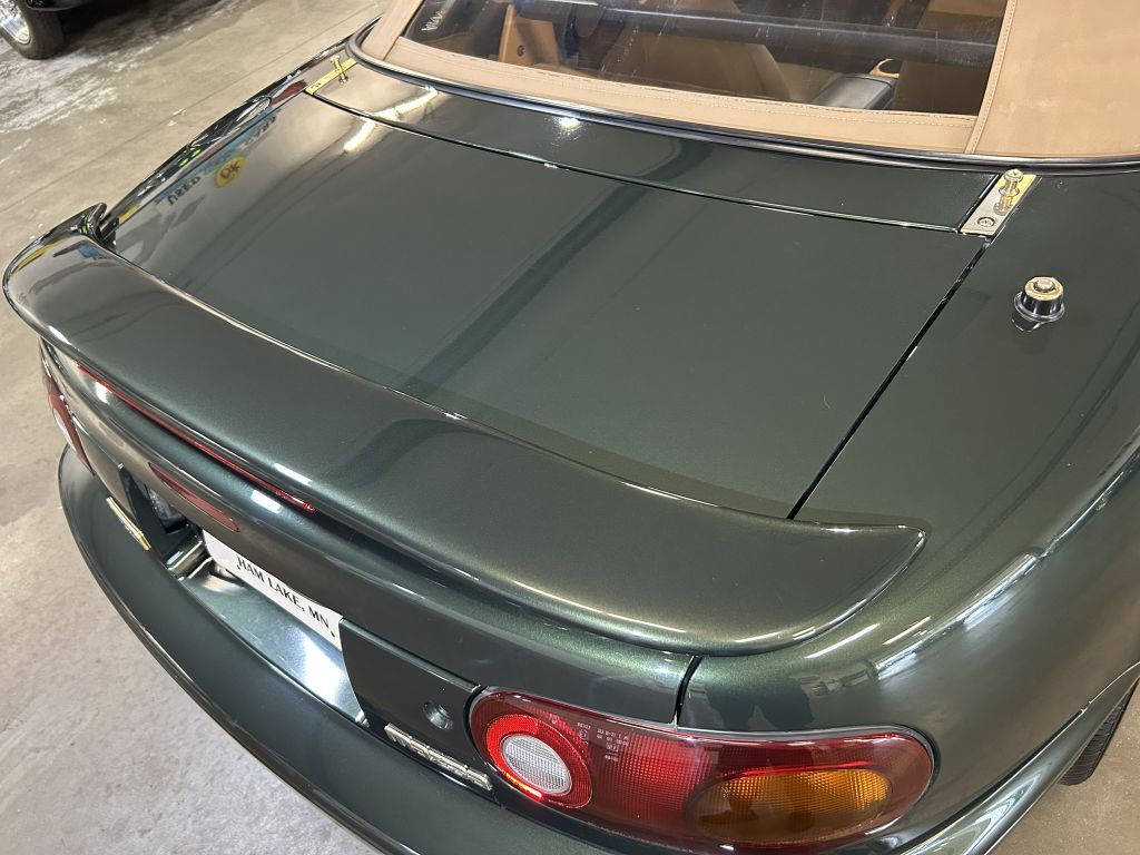 Photo 23 of this MAZDA MX-5 MIATA