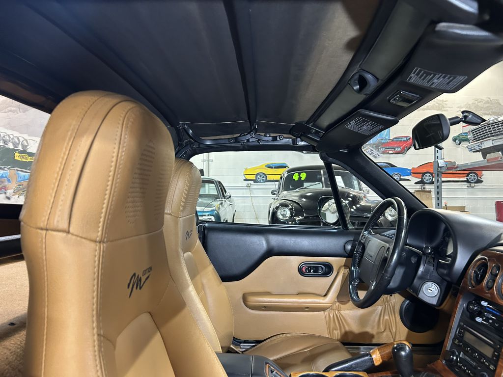 Photo 30 of this MAZDA MX-5 MIATA