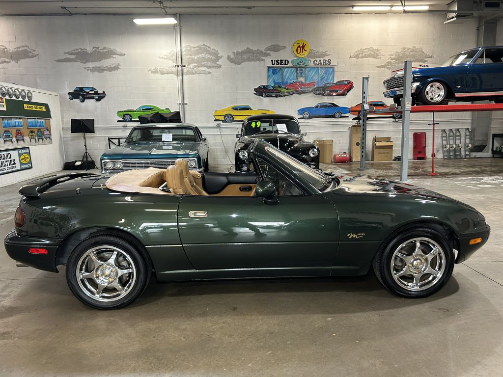 Photo 32 of this MAZDA MX-5 MIATA