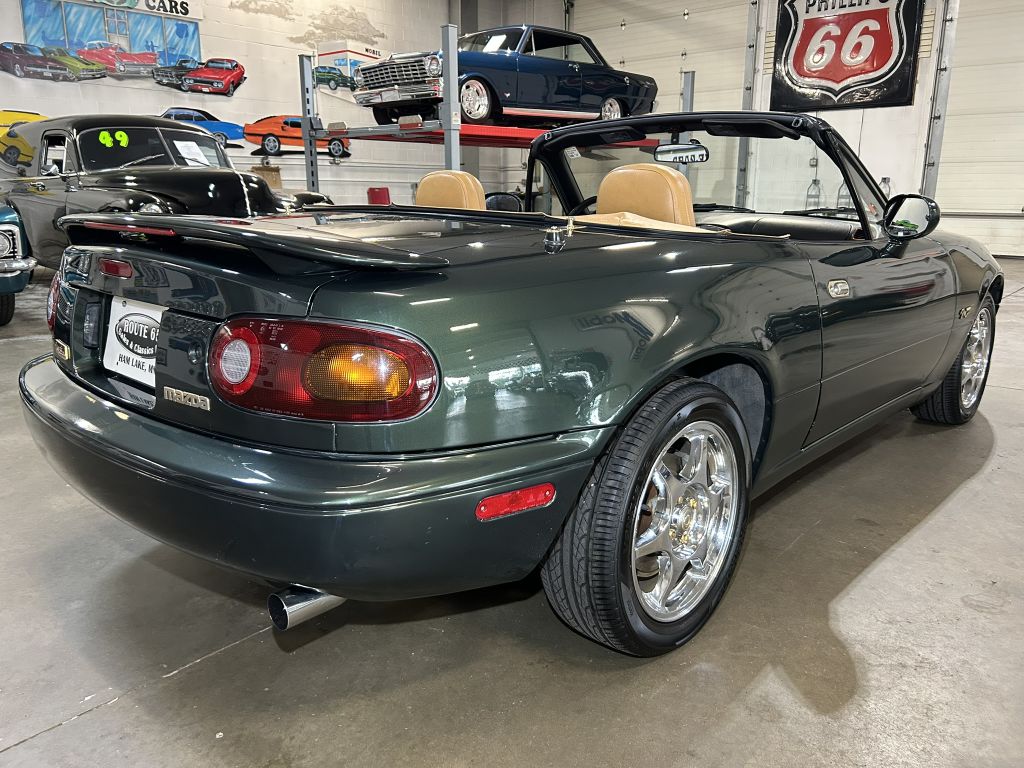 Photo 33 of this MAZDA MX-5 MIATA