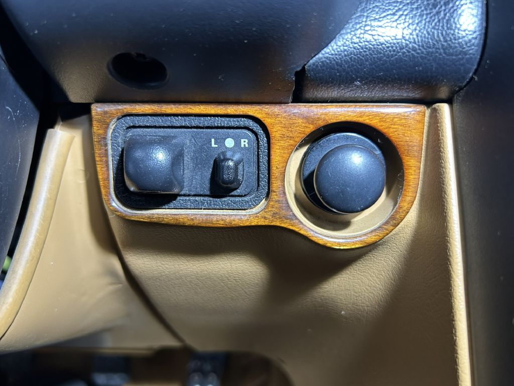 Photo 53 of this MAZDA MX-5 MIATA