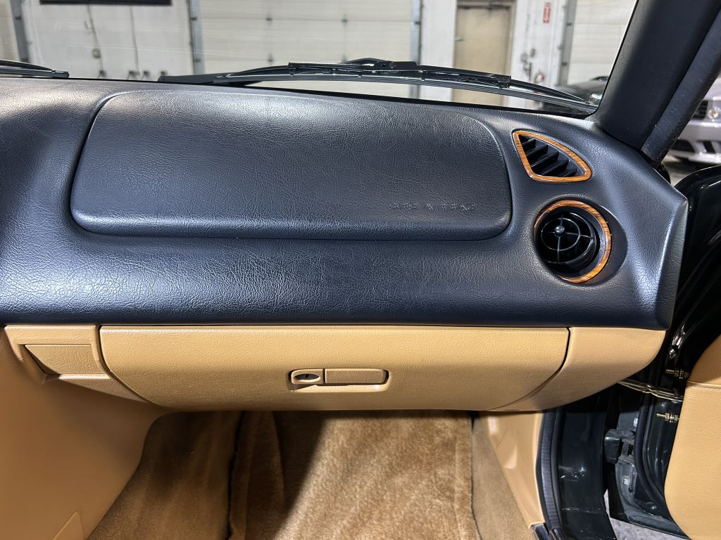 Photo 57 of this MAZDA MX-5 MIATA