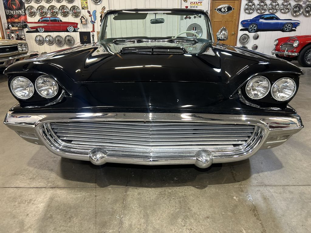 Photo 2 of this FORD THUNDERBIRD