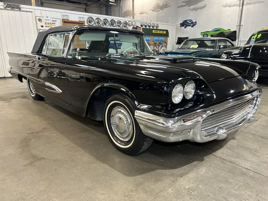 Photo 3 of this FORD THUNDERBIRD