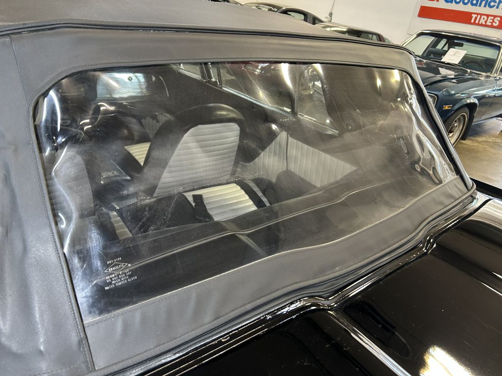 Photo 21 of this FORD THUNDERBIRD