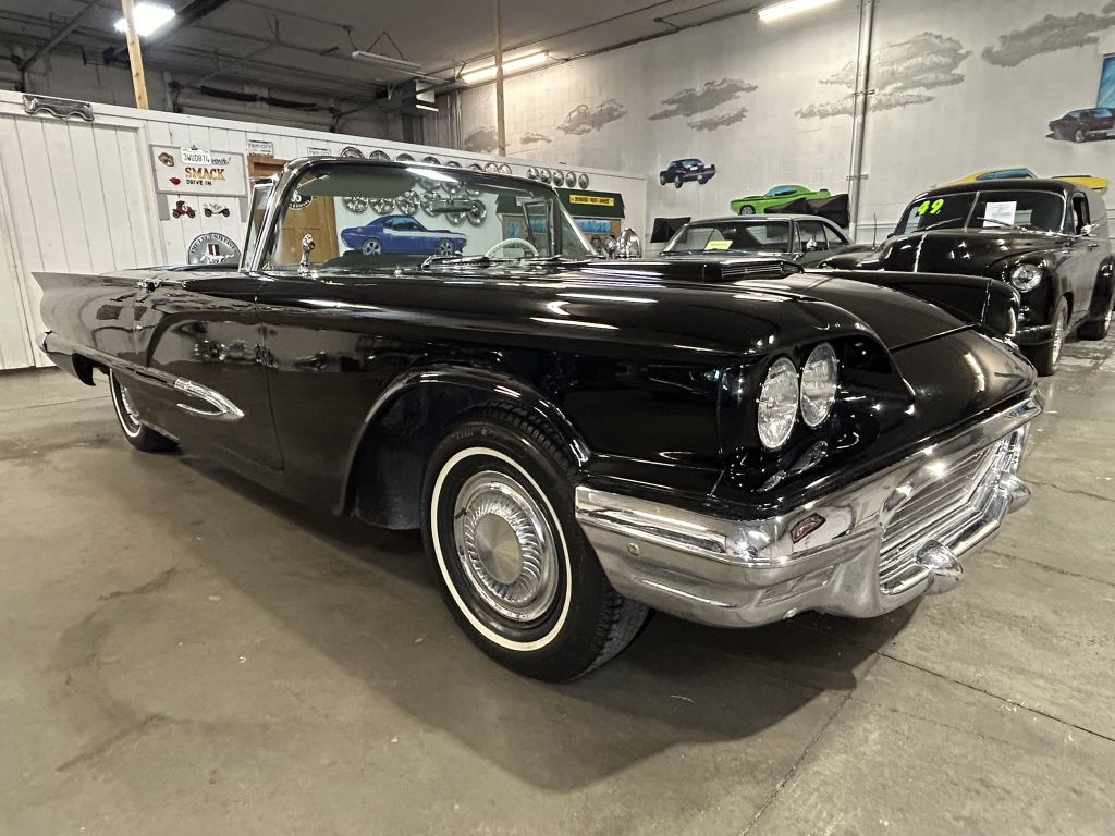 Photo 32 of this FORD THUNDERBIRD