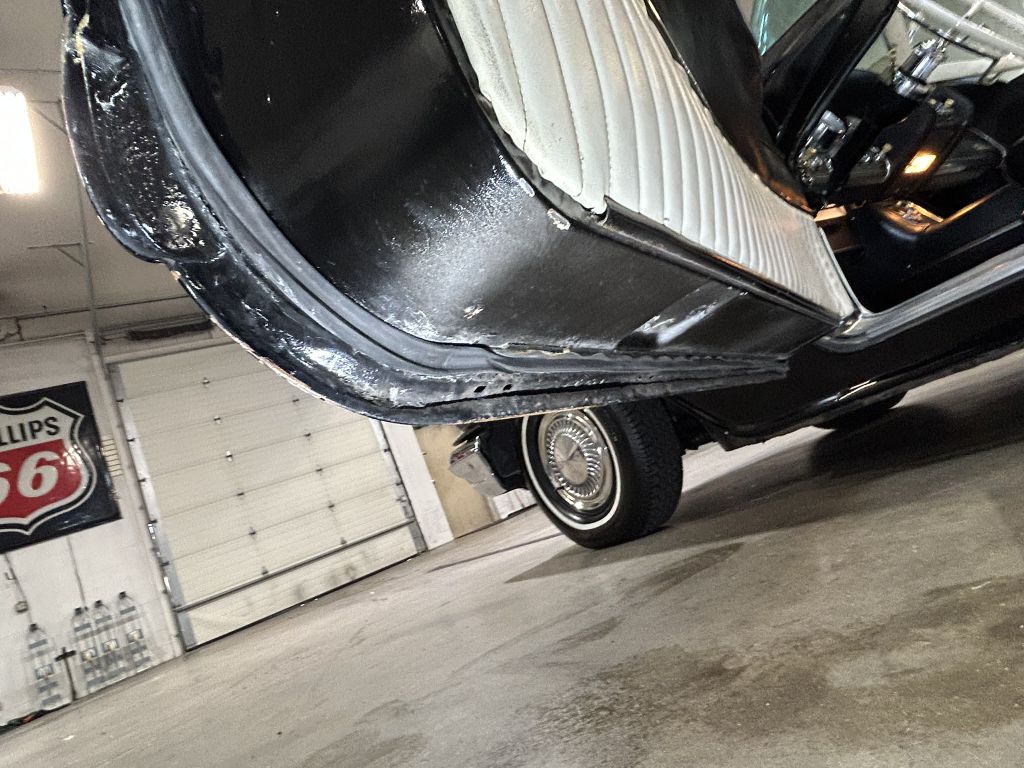 Photo 39 of this FORD THUNDERBIRD