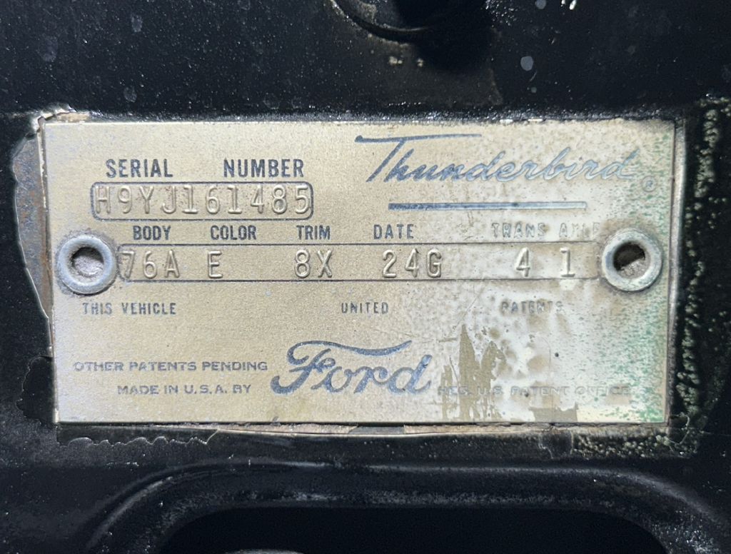 Photo 42 of this FORD THUNDERBIRD