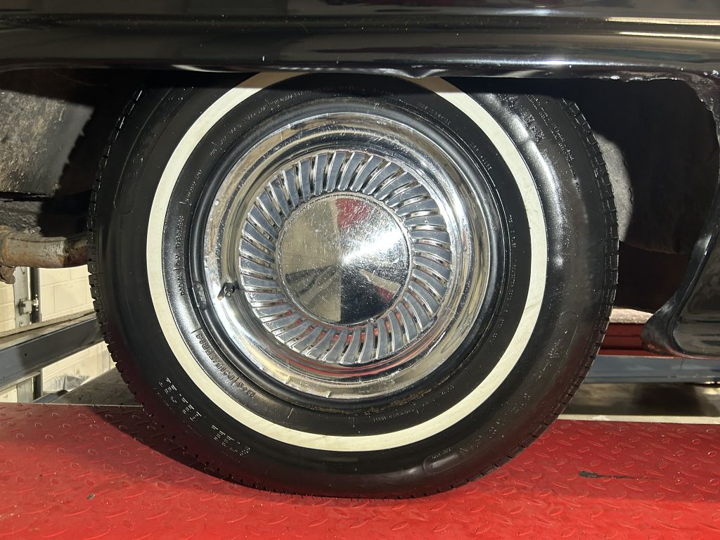 Photo 94 of this FORD THUNDERBIRD