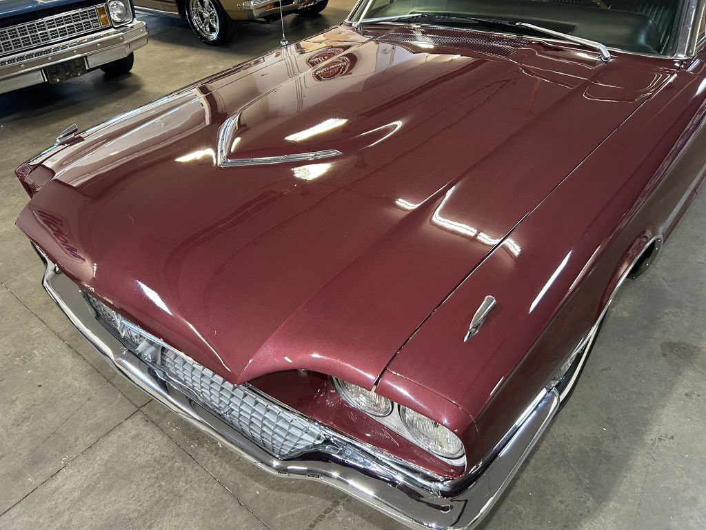 Photo 12 of this FORD THUNDERBIRD