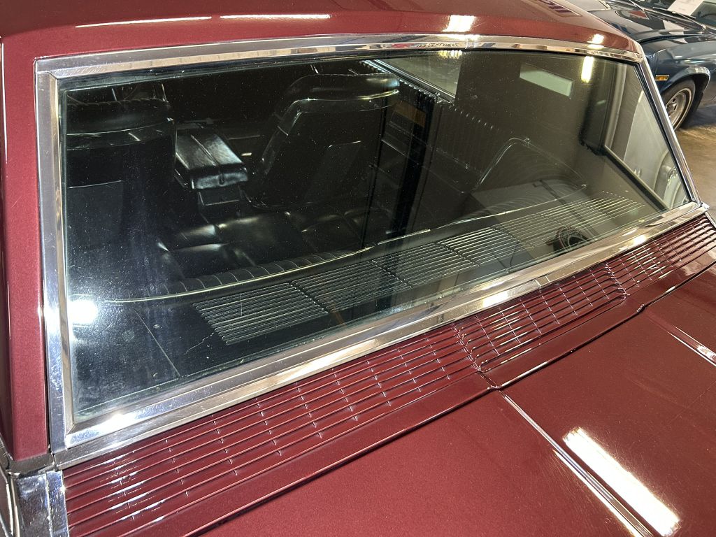 Photo 19 of this FORD THUNDERBIRD