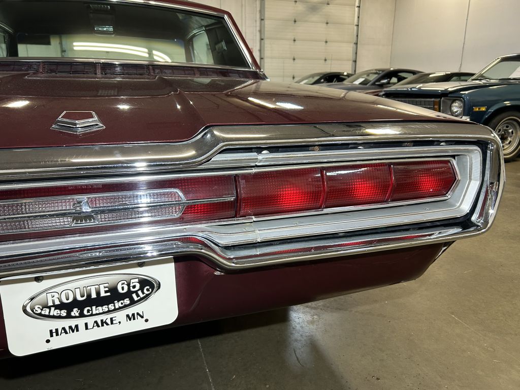 Photo 22 of this FORD THUNDERBIRD