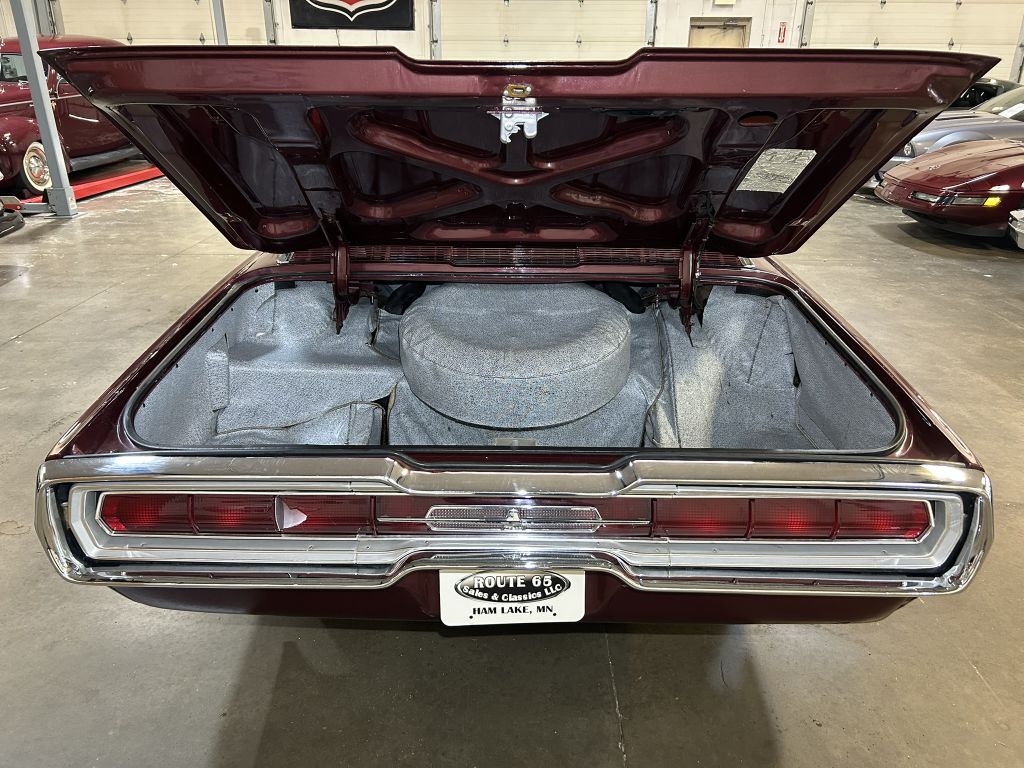 Photo 77 of this FORD THUNDERBIRD