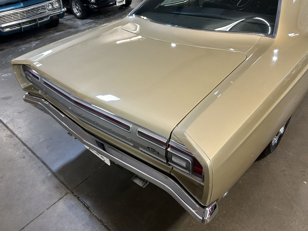 Photo 24 of this PLYMOUTH GTX