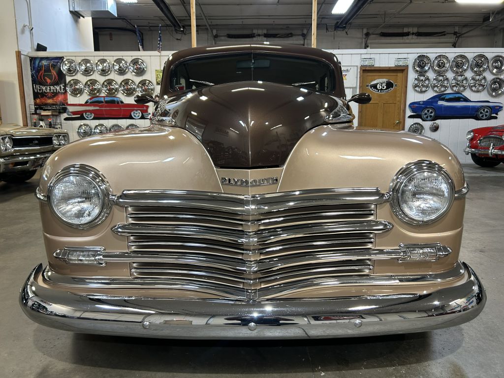 Photo 2 of this PLYMOUTH DELUXE