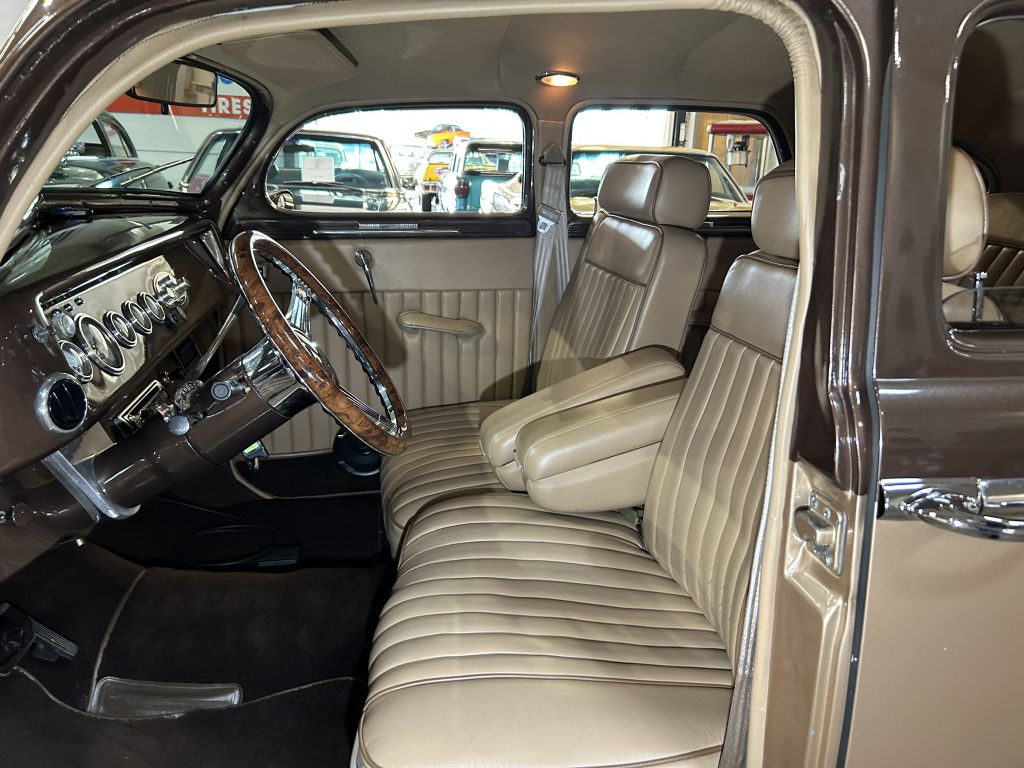 Photo 36 of this PLYMOUTH DELUXE
