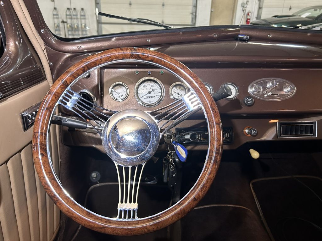 Photo 56 of this PLYMOUTH DELUXE