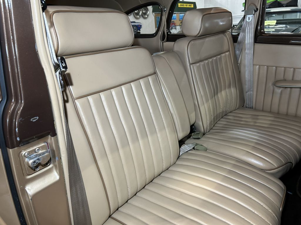 Photo 59 of this PLYMOUTH DELUXE