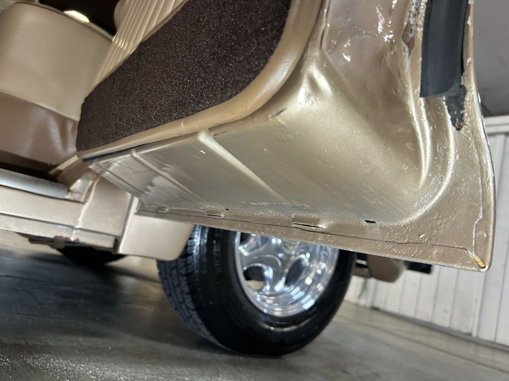 Photo 81 of this PLYMOUTH DELUXE