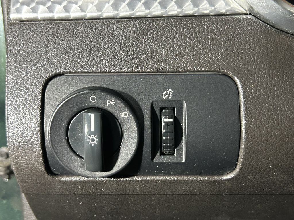 Photo 35 of this FORD MUSTANG