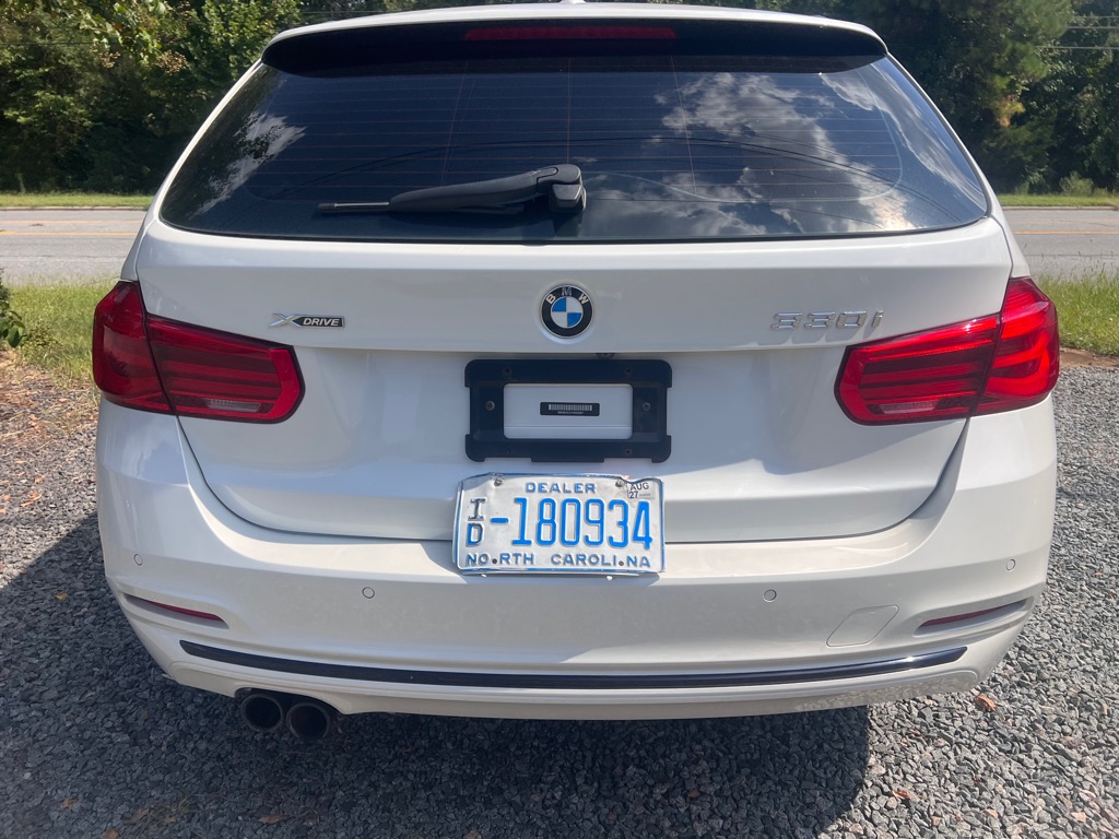 Photo 4 of this BMW 330