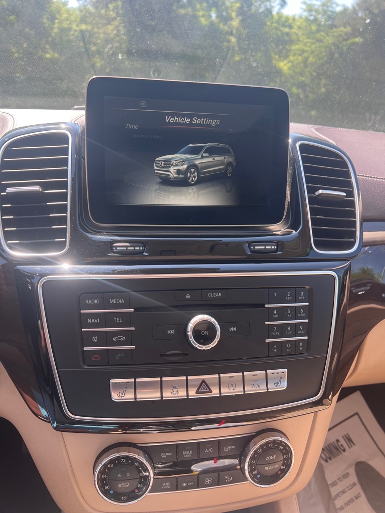 Photo 11 of this MERCEDES-BENZ GLS