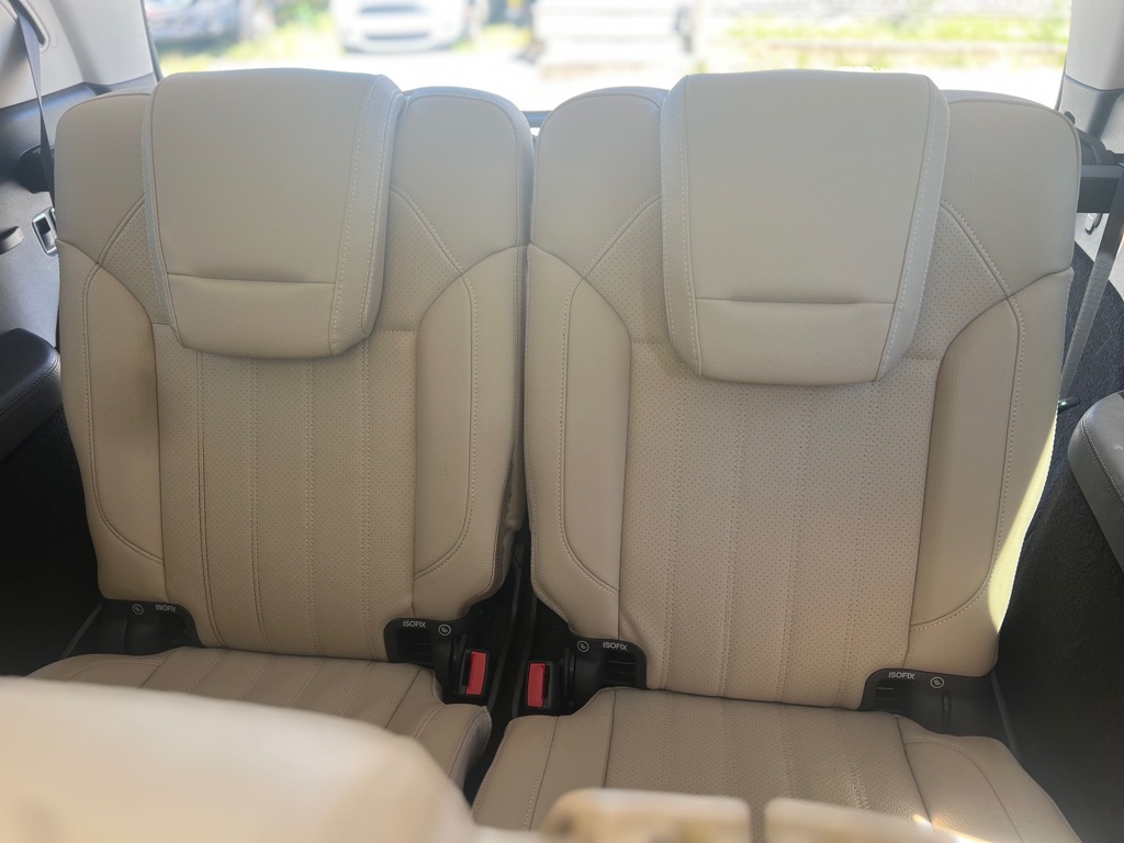 Photo 7 of this MERCEDES-BENZ GLS