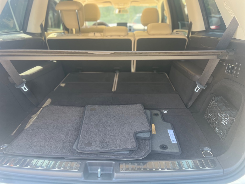 Photo 14 of this MERCEDES-BENZ GLS