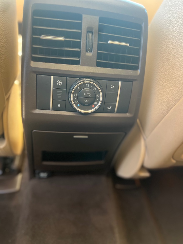 Photo 12 of this MERCEDES-BENZ GLS