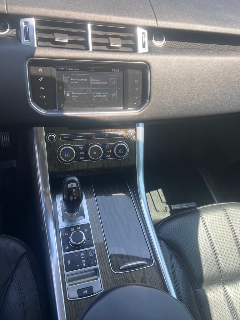 Photo 10 of this LAND ROVER RANGE ROVER SPO
