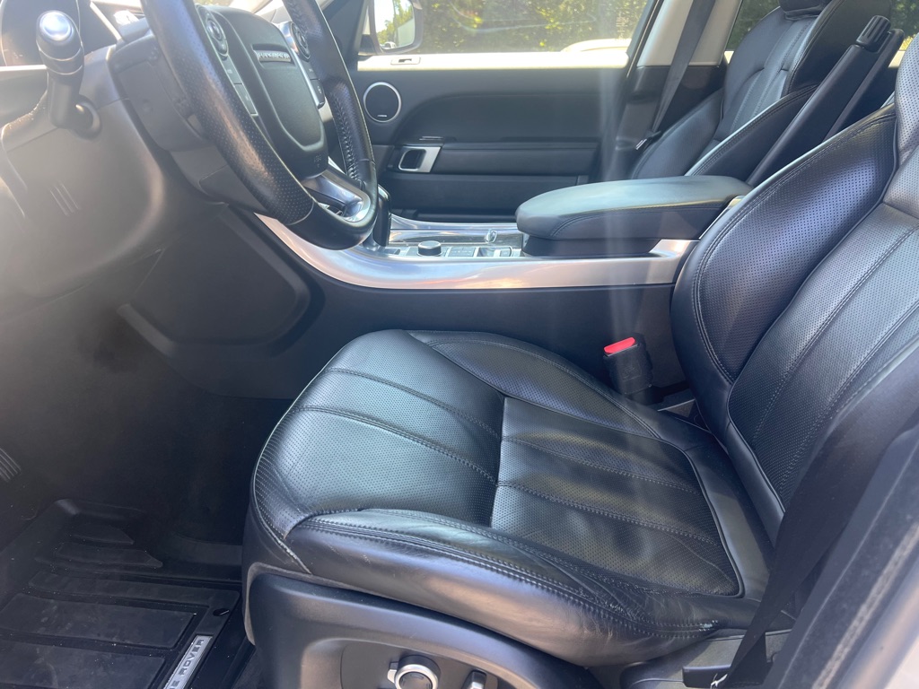 Photo 9 of this LAND ROVER RANGE ROVER SPO
