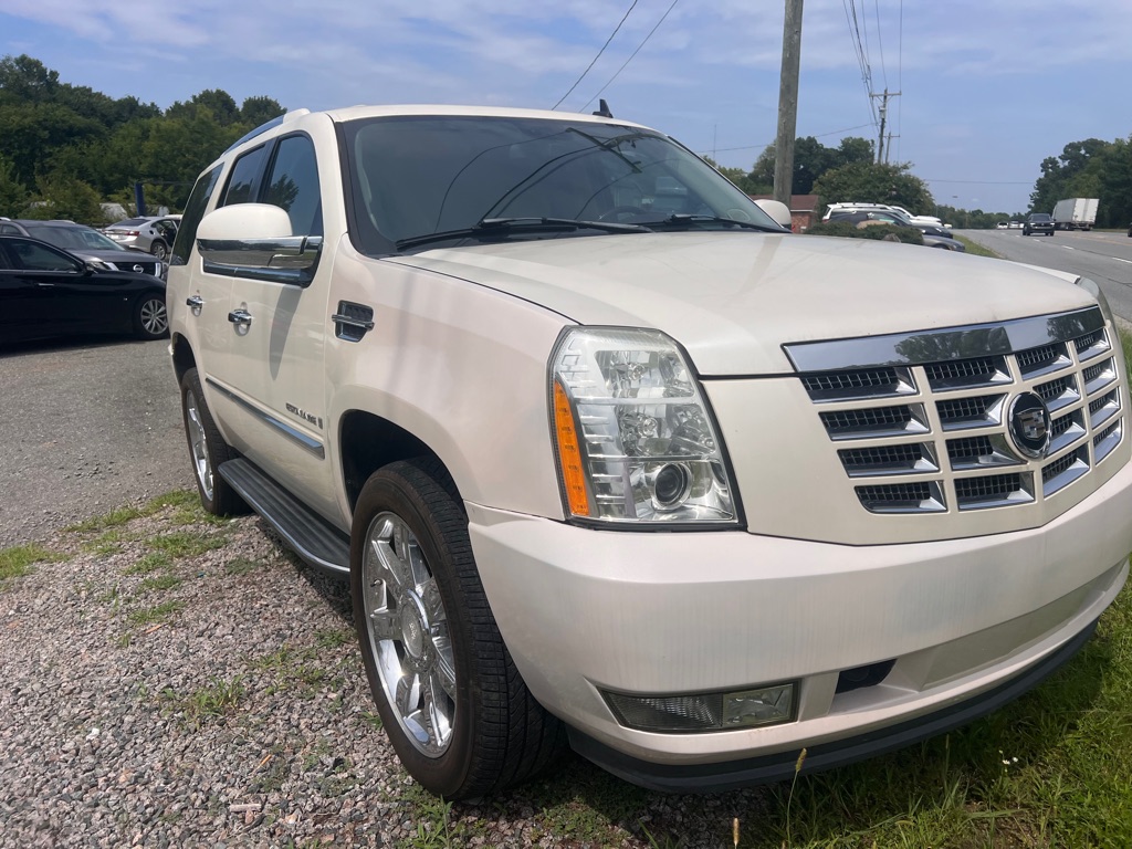 Photo 2 of this CADILLAC ESCALADE