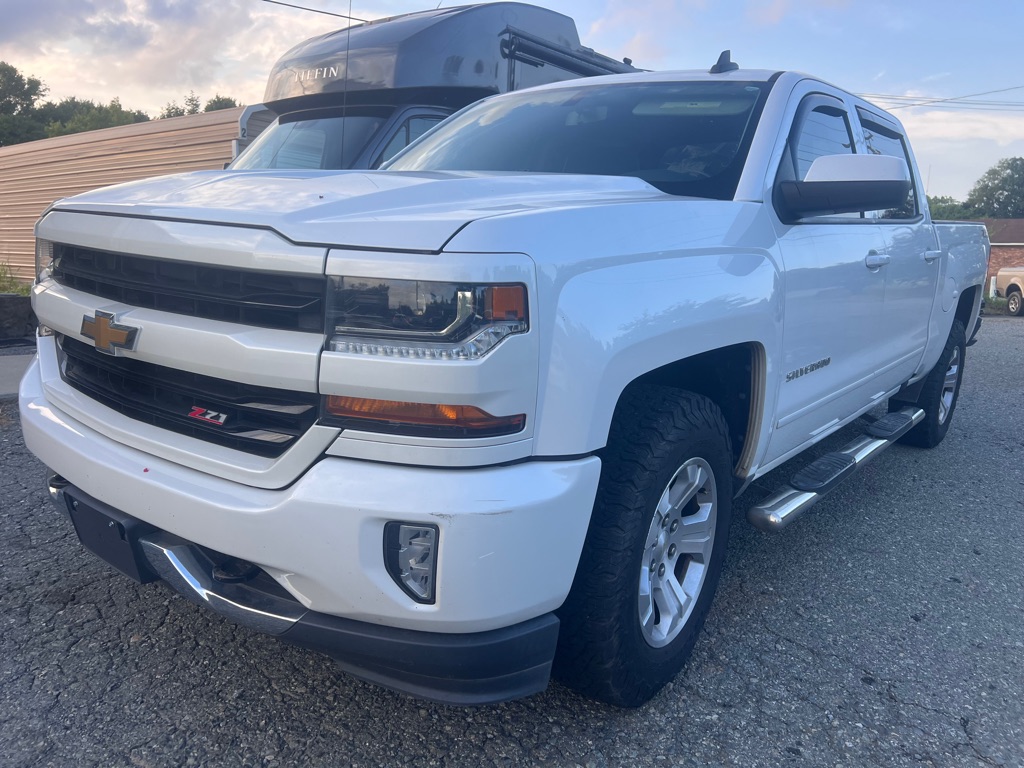 Photo 2 of this CHEVROLET SILVERADO 1500