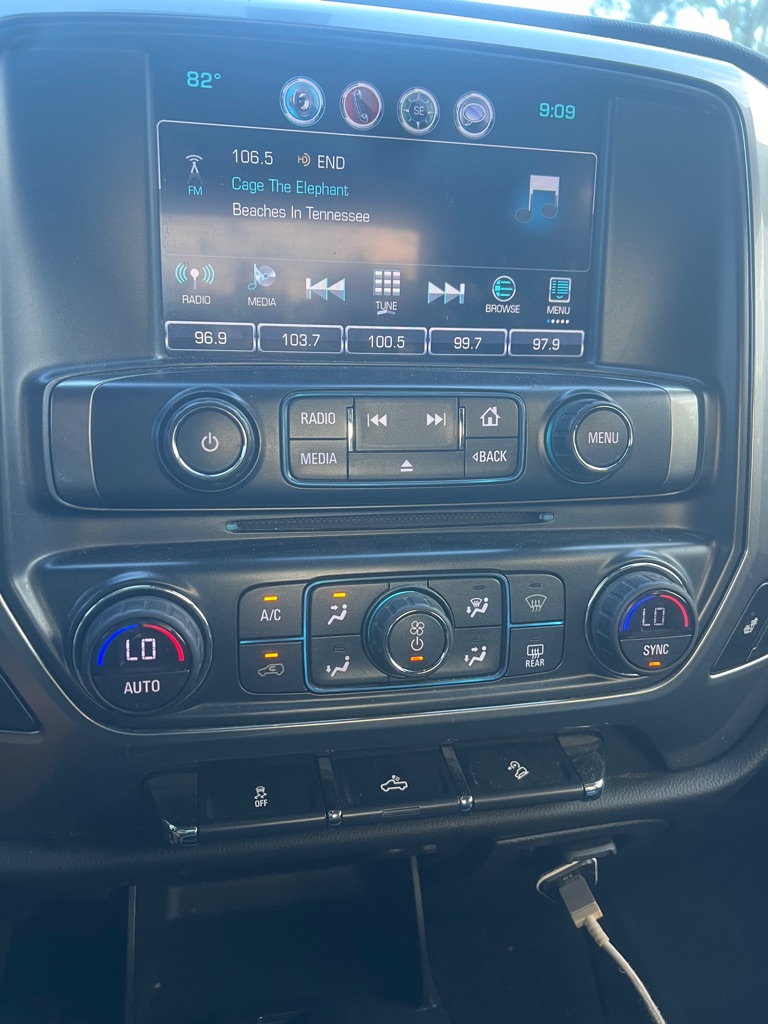 Photo 7 of this CHEVROLET SILVERADO 1500