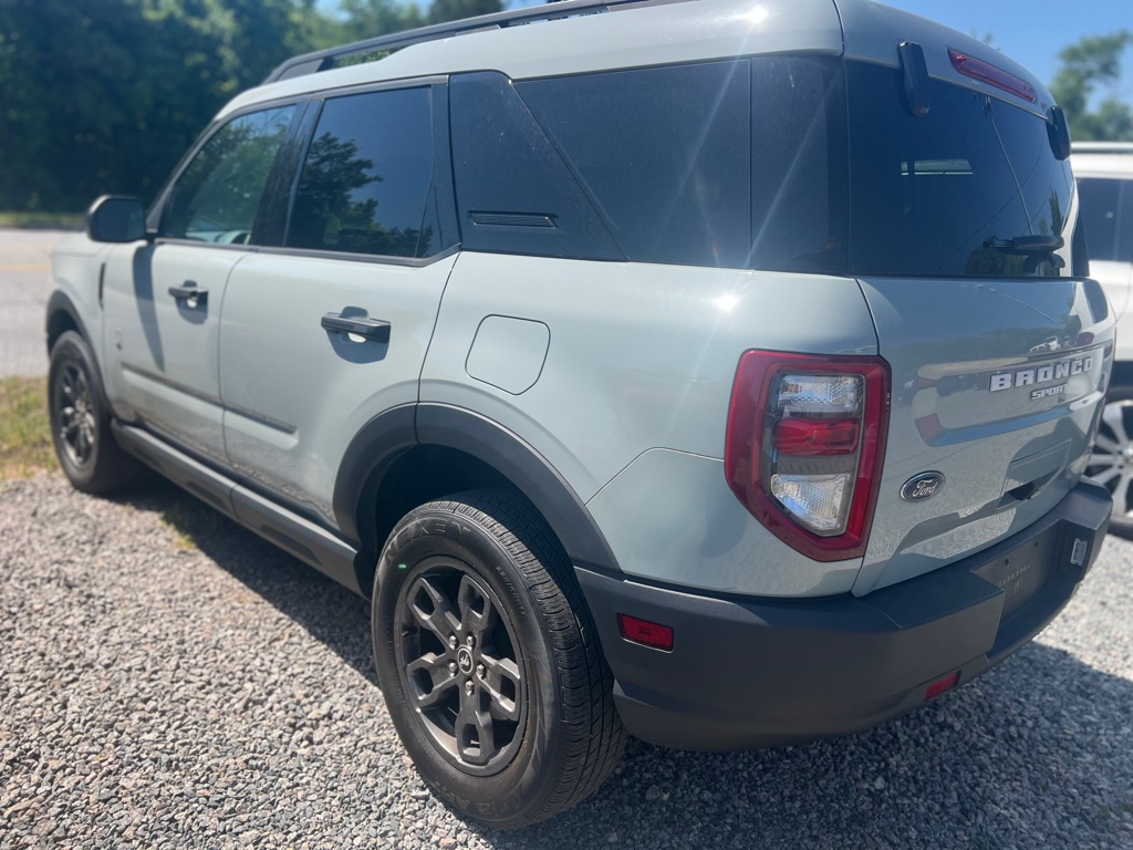 Photo 3 of this FORD BRONCO SPORT