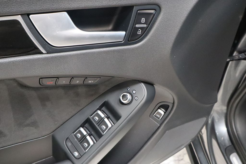 Photo 24 of this AUDI A4