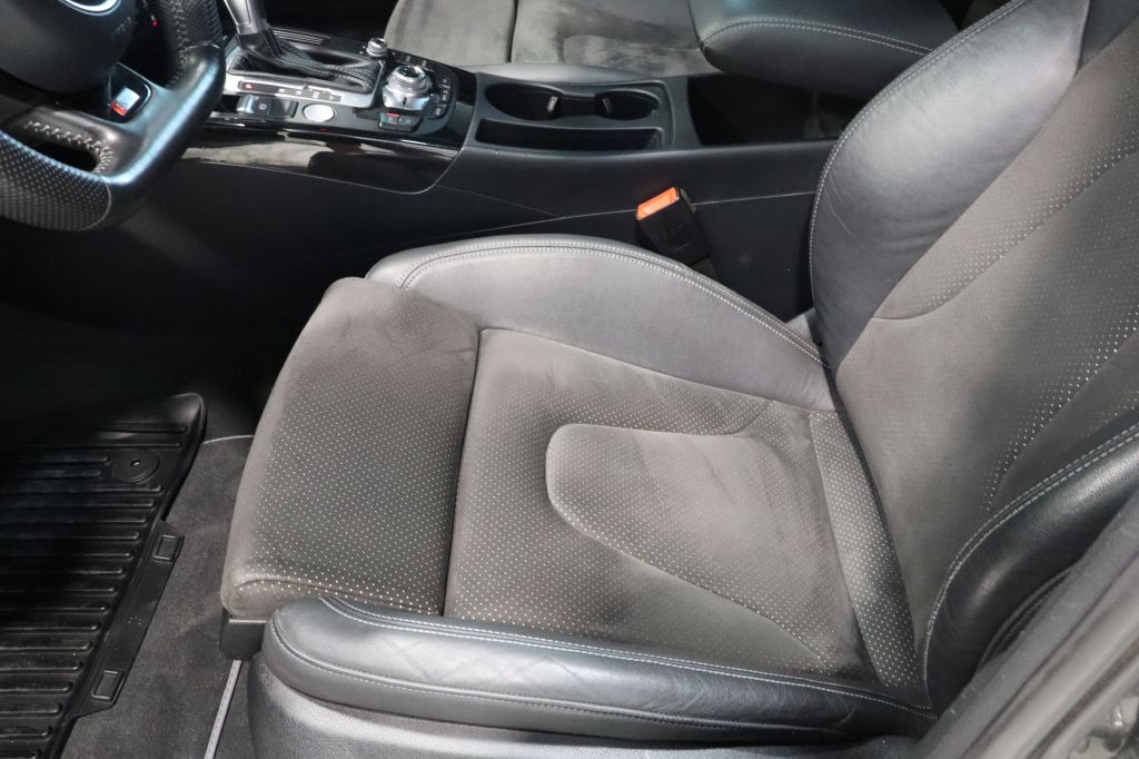Photo 28 of this AUDI A4