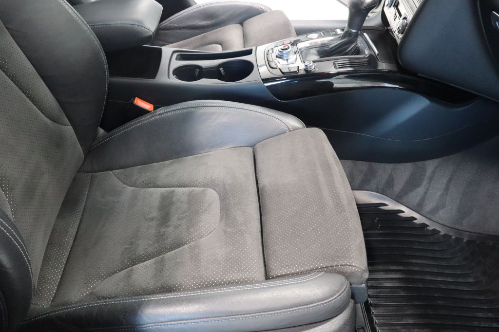 Photo 41 of this AUDI A4