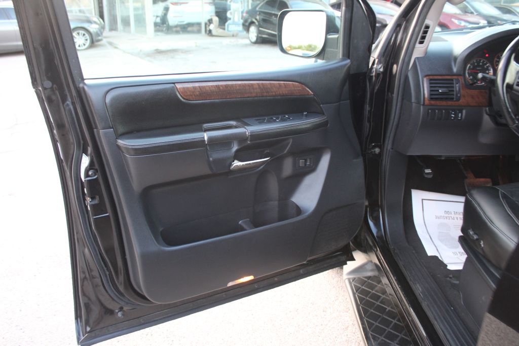 Photo 6 of this NISSAN ARMADA