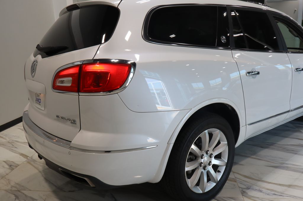 Photo 5 of this BUICK ENCLAVE
