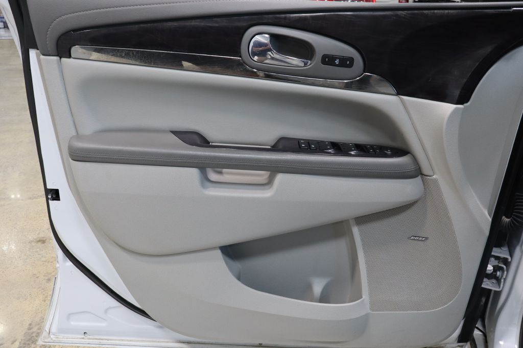 Photo 14 of this BUICK ENCLAVE