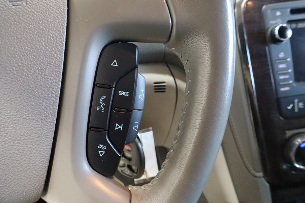 Photo 20 of this BUICK ENCLAVE