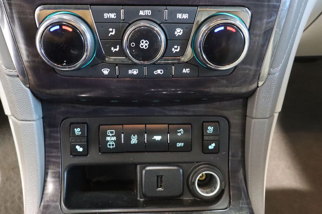 Photo 23 of this BUICK ENCLAVE