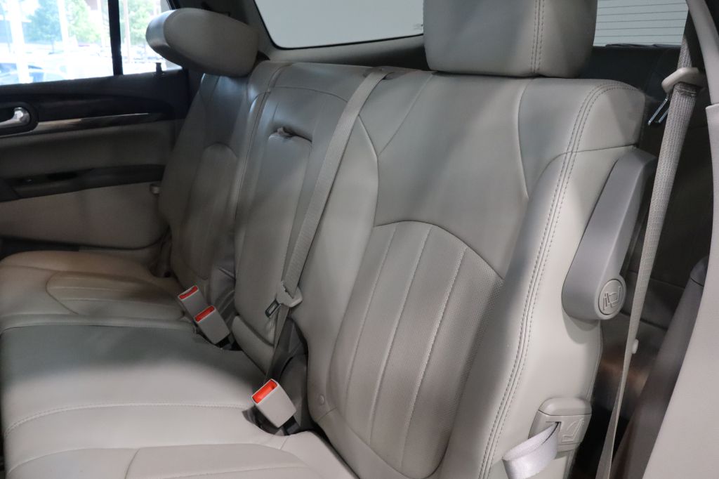 Photo 32 of this BUICK ENCLAVE