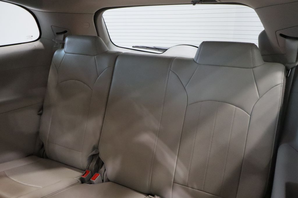 Photo 34 of this BUICK ENCLAVE