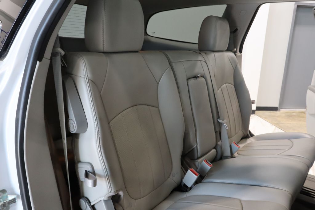 Photo 40 of this BUICK ENCLAVE