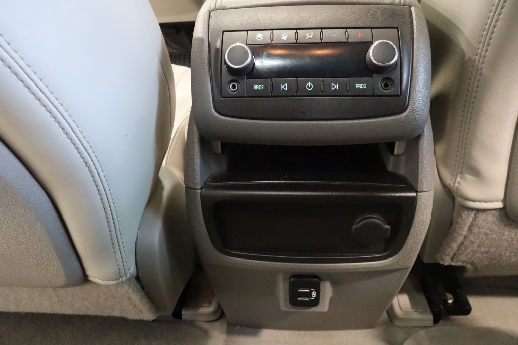 Photo 42 of this BUICK ENCLAVE