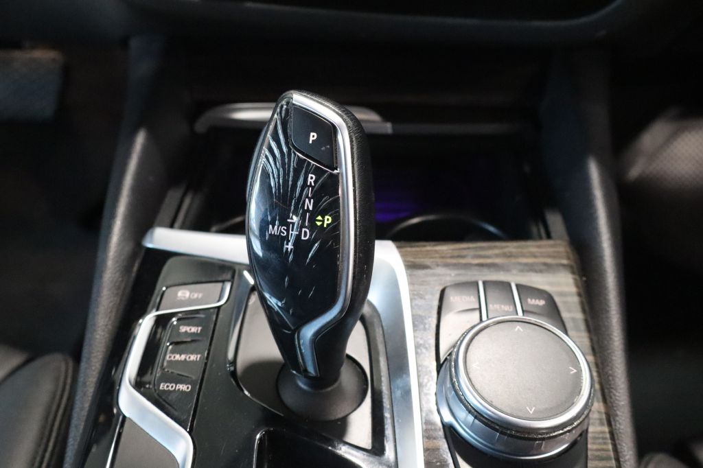 Photo 13 of this BMW 530