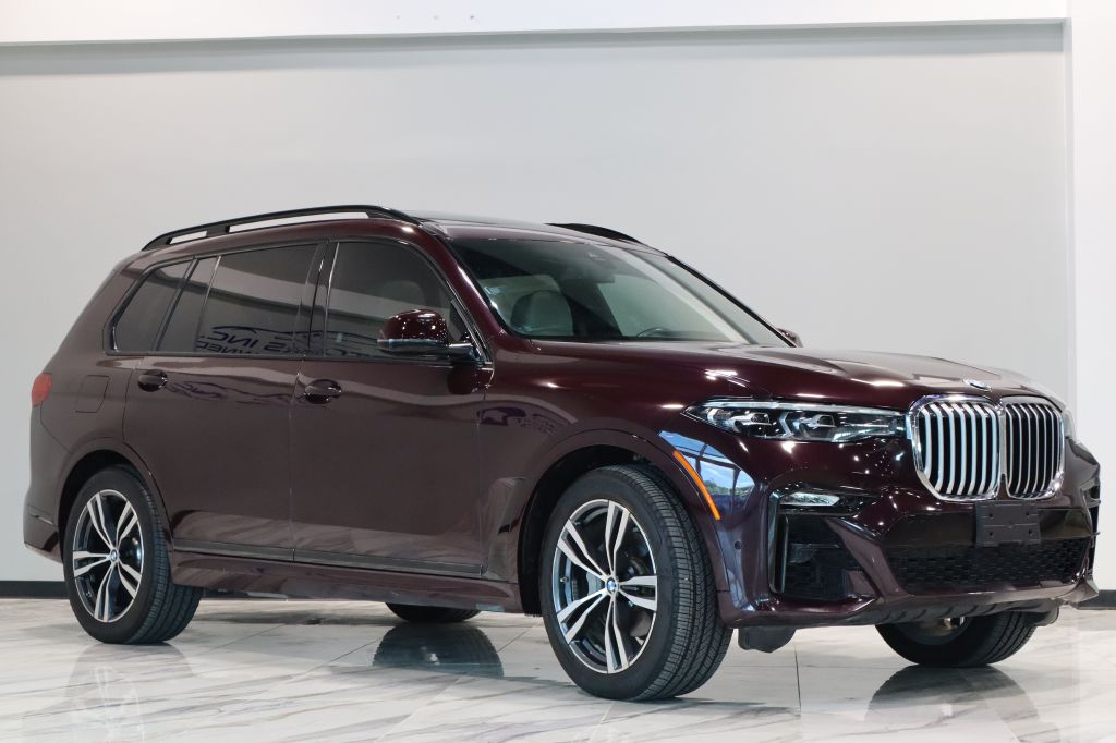 Photo 3 of this BMW X7
